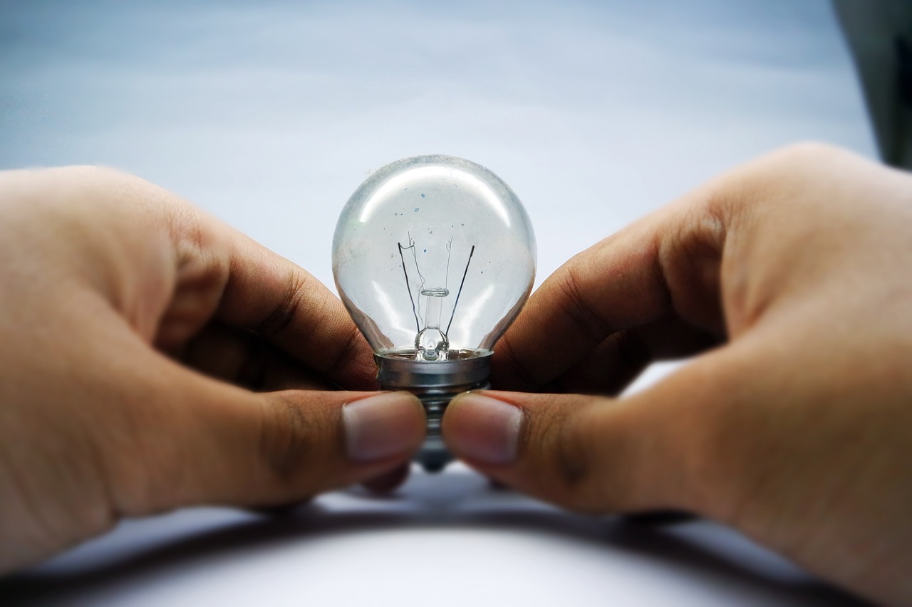 bulb-3785252_1280